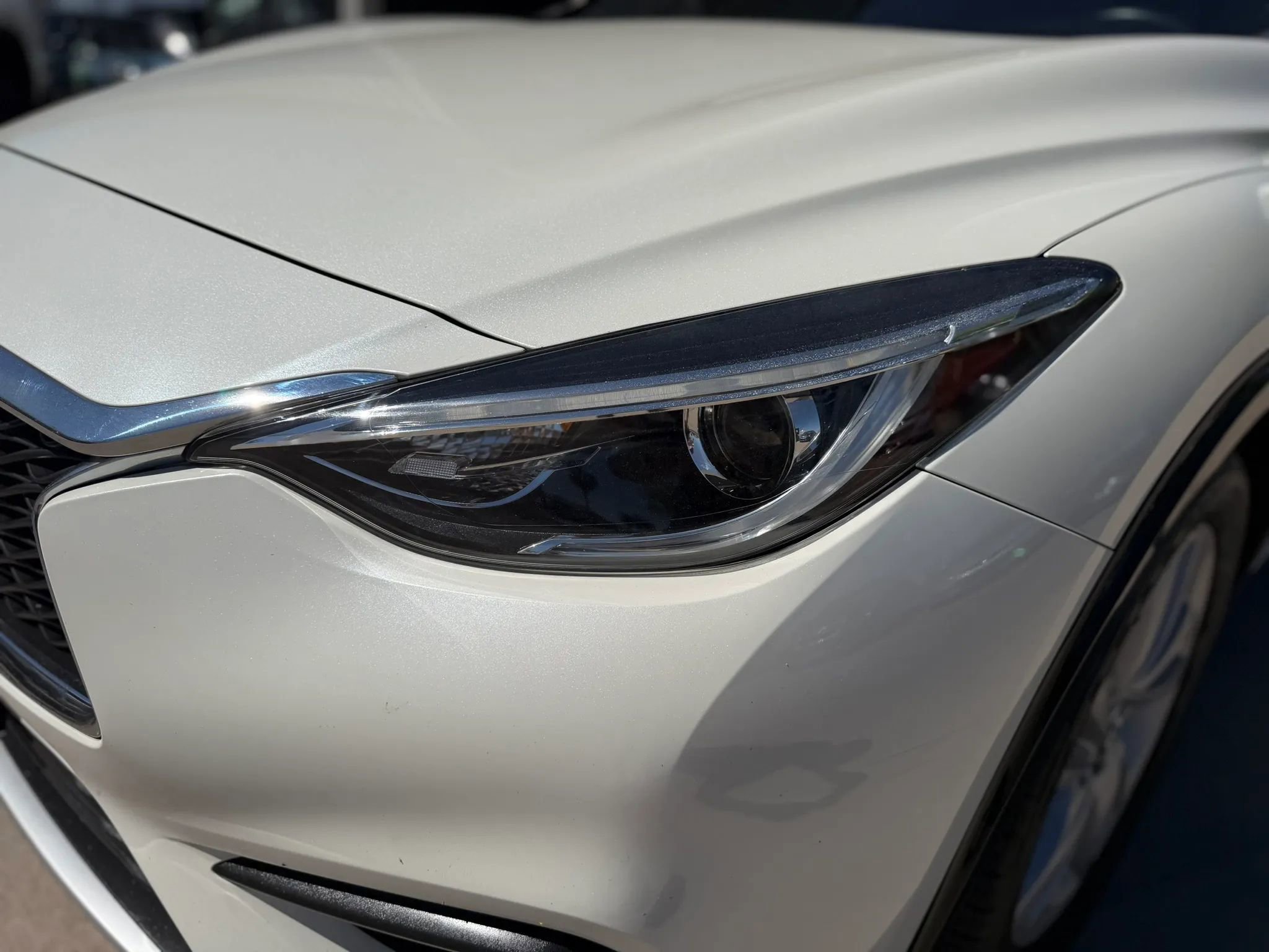 Used 2018 INFINITI QX30 image 28