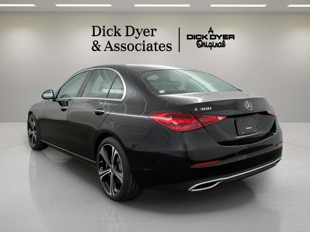 Used 2025 Mercedes-Benz C 300 Sedan image 9