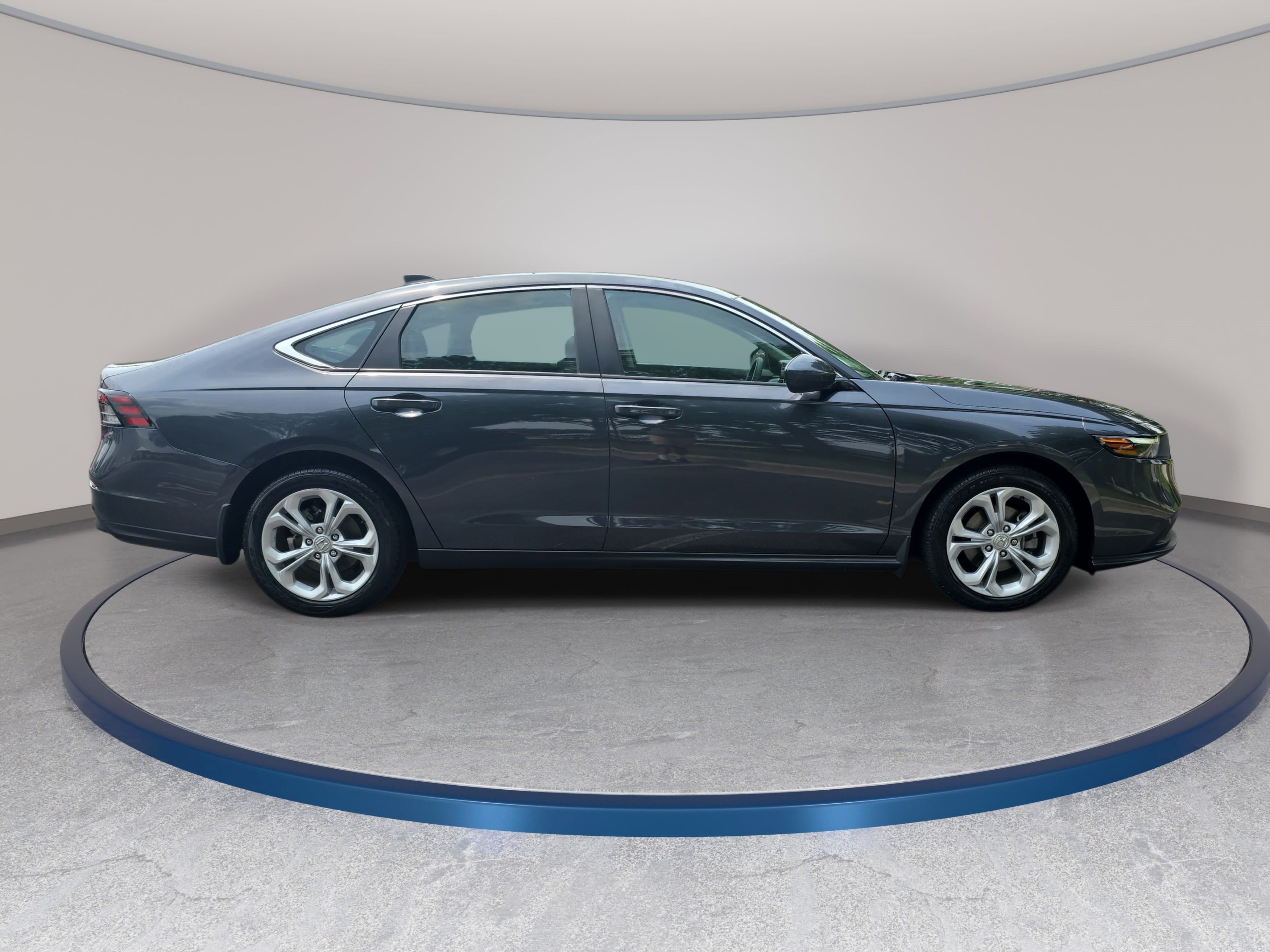 Used 2024 Honda Accord LX image 4