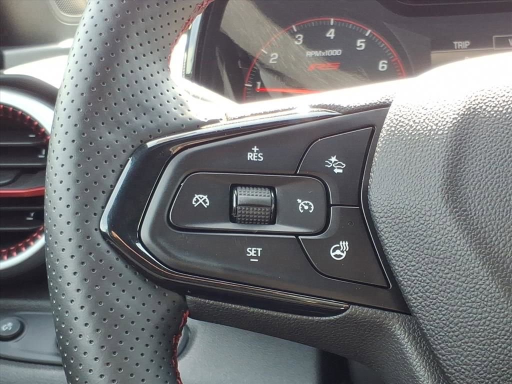 Certified 2024 Chevrolet Trax RS w/ Sunroof Package image 12