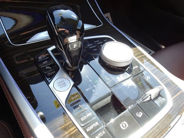 Used 2020 BMW X7 xDrive40i w/ Parking Assistance Package image 18