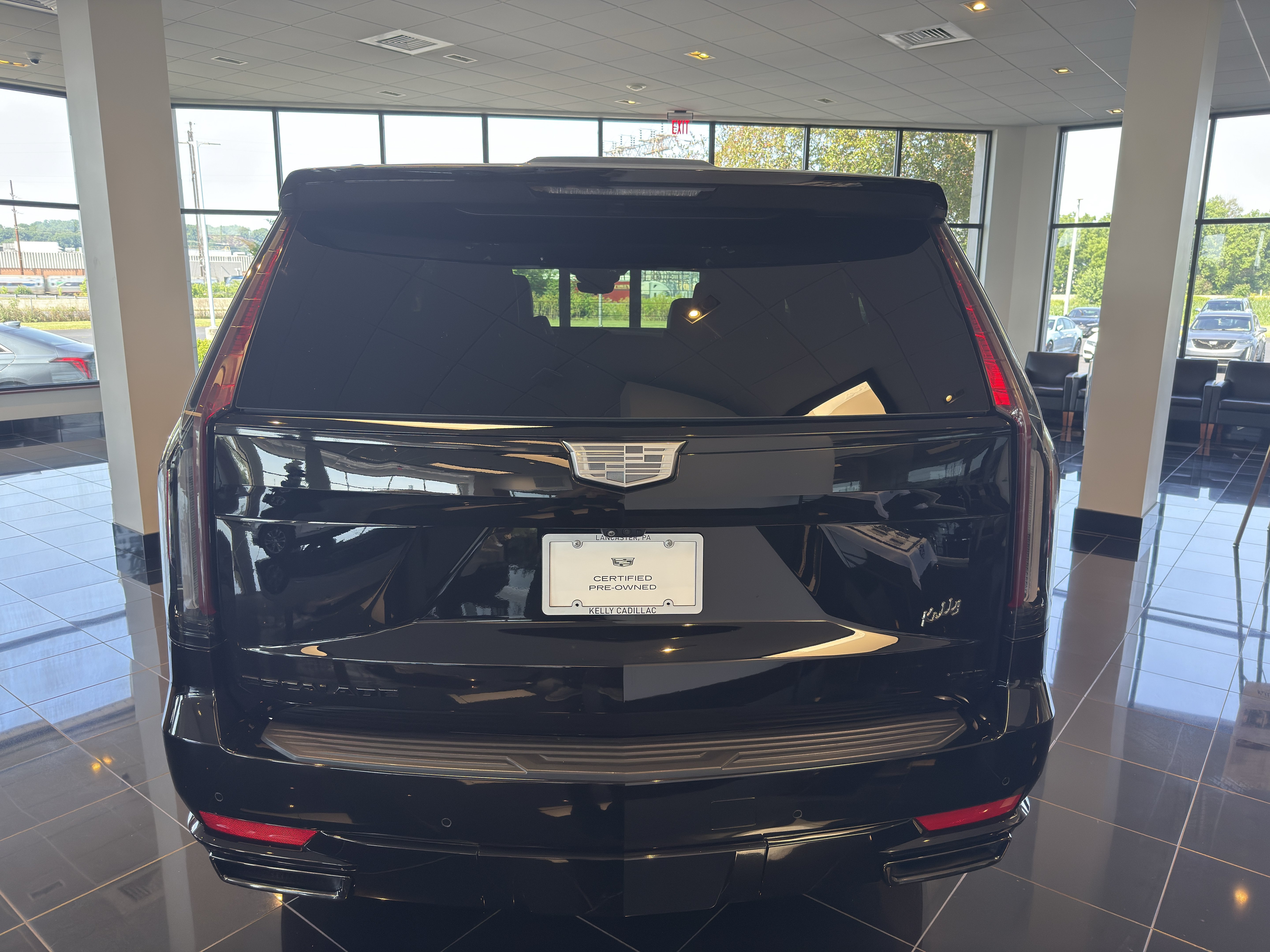 Certified 2022 Cadillac Escalade ESV Sport AWD/4WD image 6