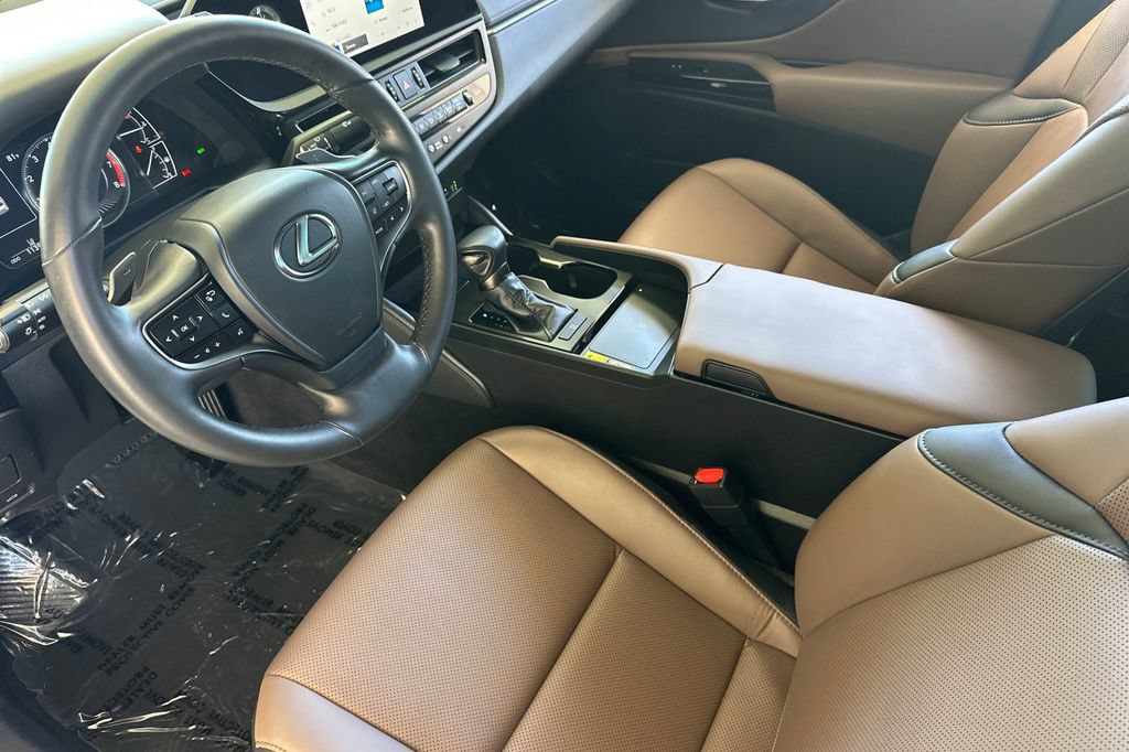 Used 2024 Lexus ES 350 w/ Premium Package FWD image 10