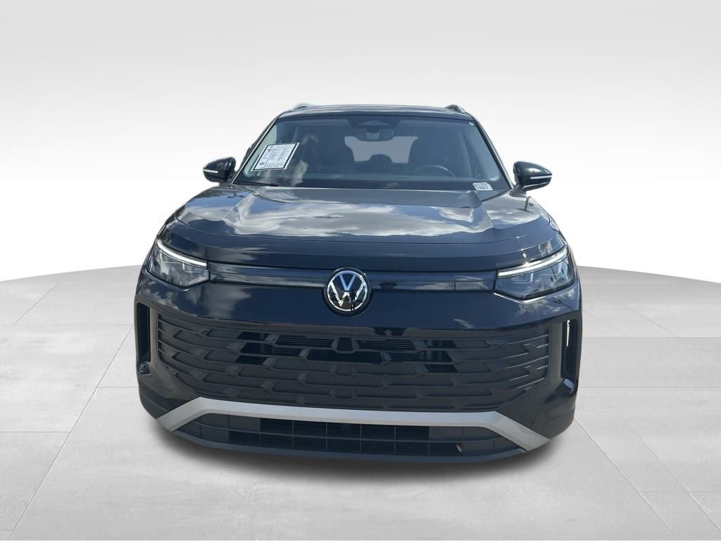 Certified 2025 Volkswagen Tiguan S image 8