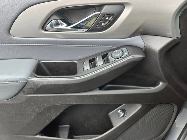 Used 2020 Chevrolet Traverse LT image 31