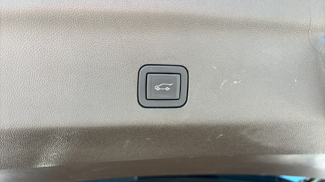 Used 2025 Chevrolet Tahoe LT AWD/4WD image 38