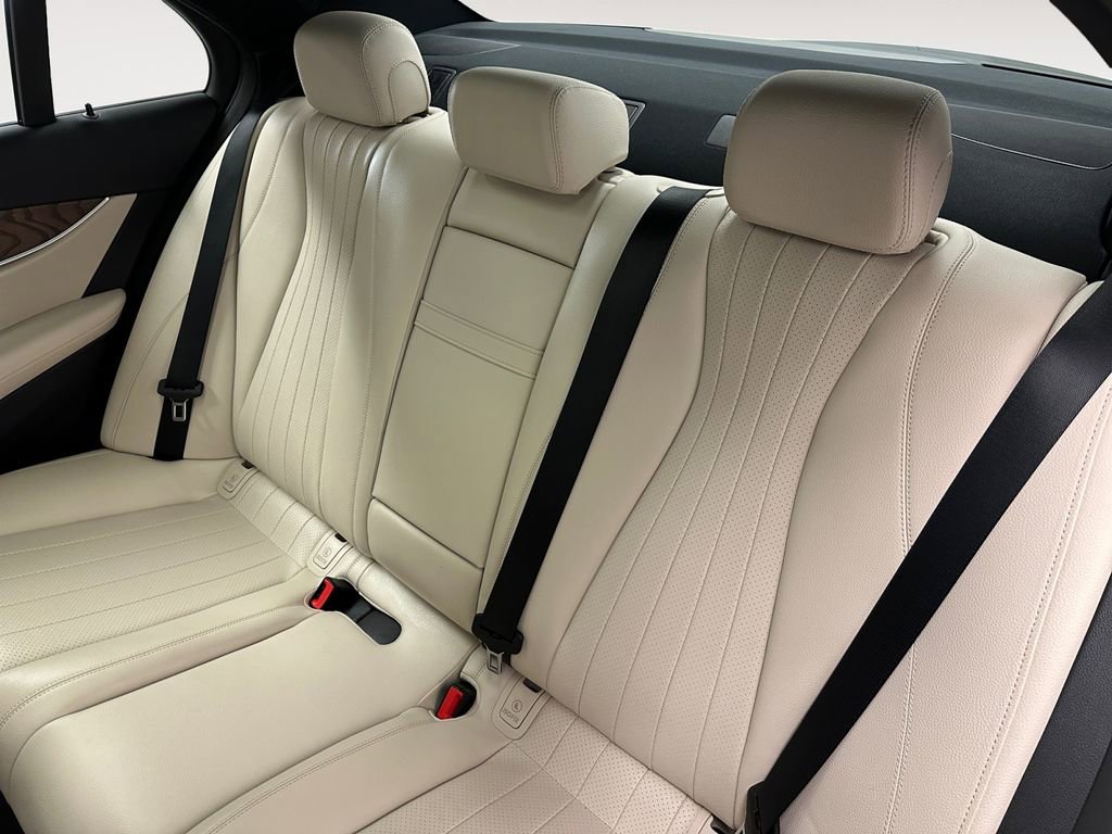Used 2023 Mercedes-Benz E 350 4MATIC Sedan image 13