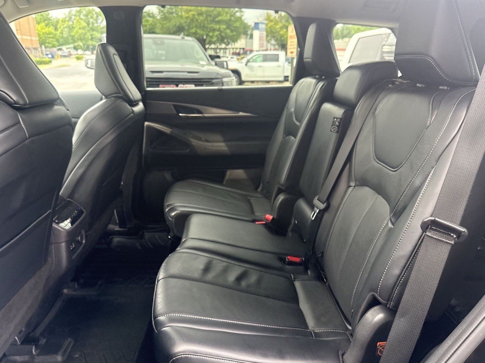 Used 2023 INFINITI QX60 Luxe AWD/4WD image 23