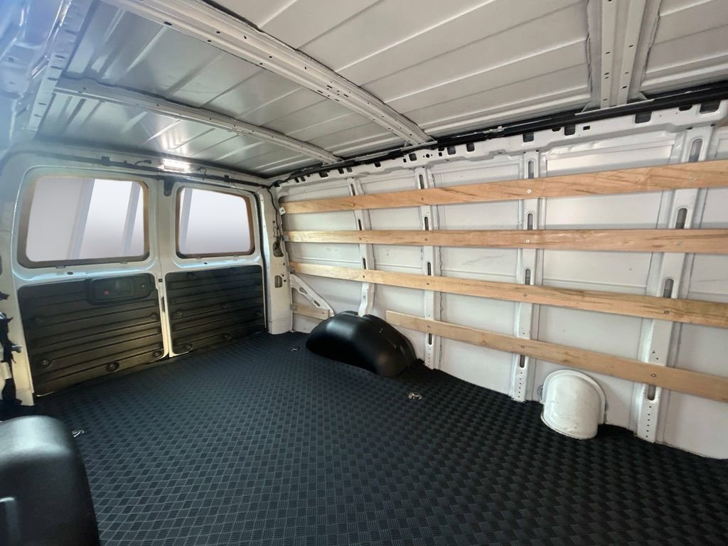 Used 2024 Chevrolet Express 2500 w/ Driver Convenience Package image 16