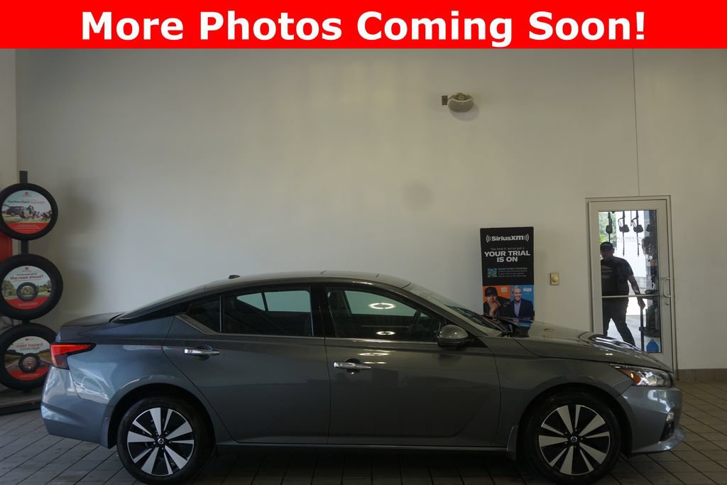 Used 2020 Nissan Altima 2.5 SV AWD/4WD image 2