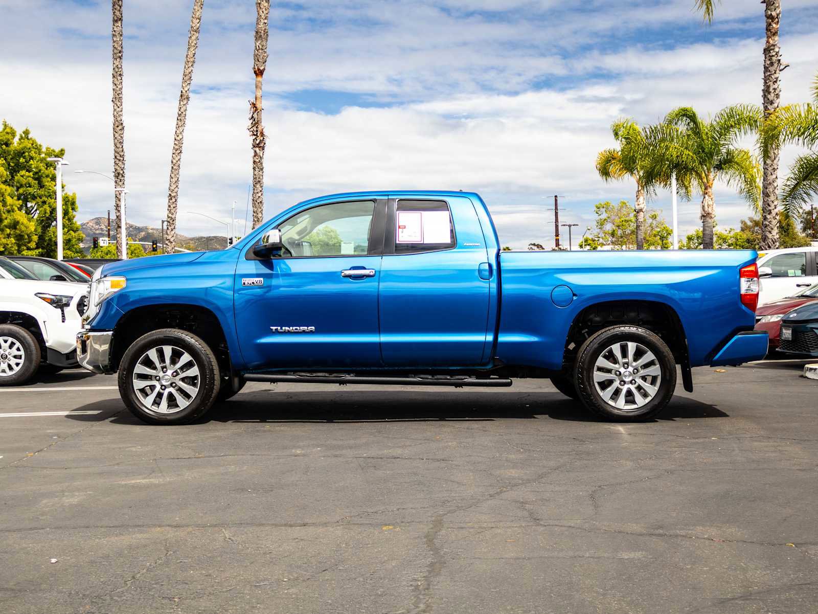 Used 2016 Toyota Tundra Limited w/ Limited Premium Package AWD/4WD image 10