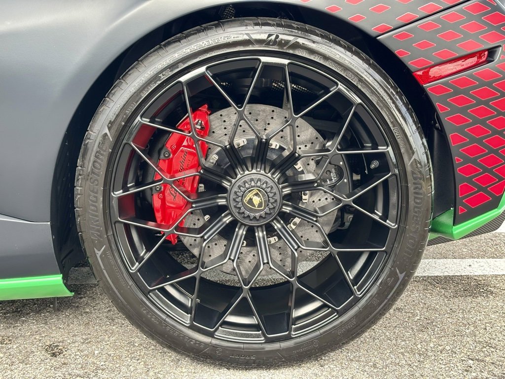 Used 2022 Lamborghini Huracan STO image 15