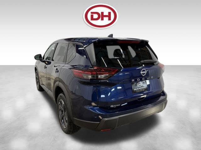 Used 2025 Nissan Rogue SV image 11