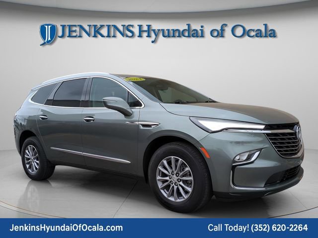 Used 2024 Buick Enclave Essence w/ Technology Package image 1