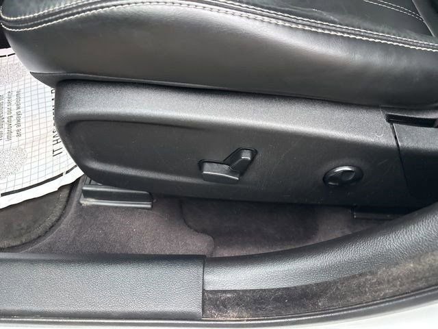 Used 2017 Chrysler 300 S w/ 300S Premium Group image 11