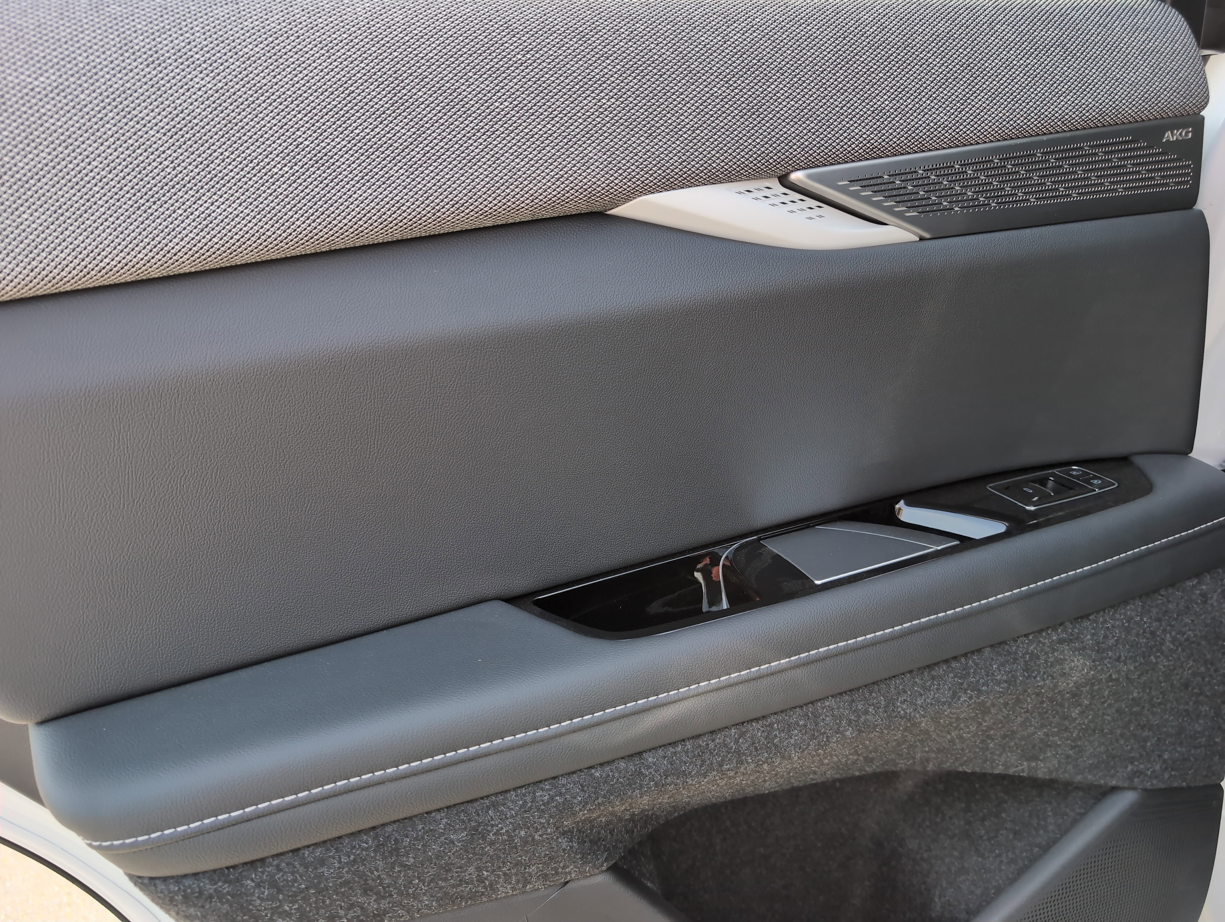 New 2025 Cadillac Optiq Luxury 1 image 29