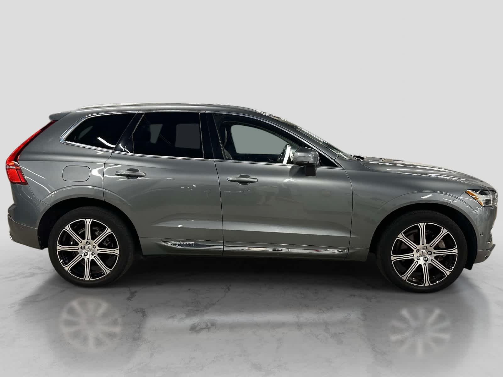 Used 2019 Volvo XC60 T6 Inscription AWD/4WD image 4