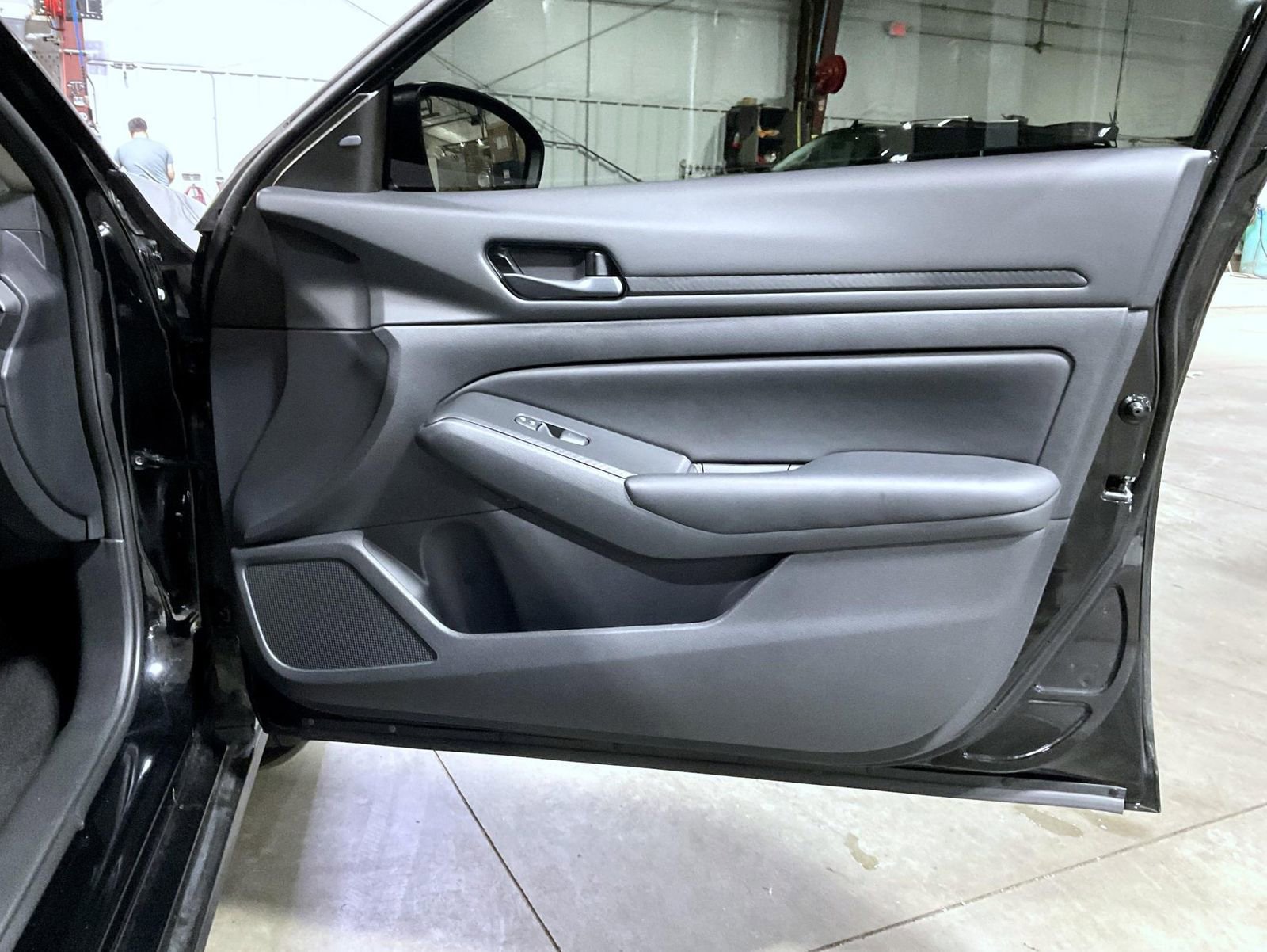 Used 2025 Nissan Altima 2.5 S FWD image 17