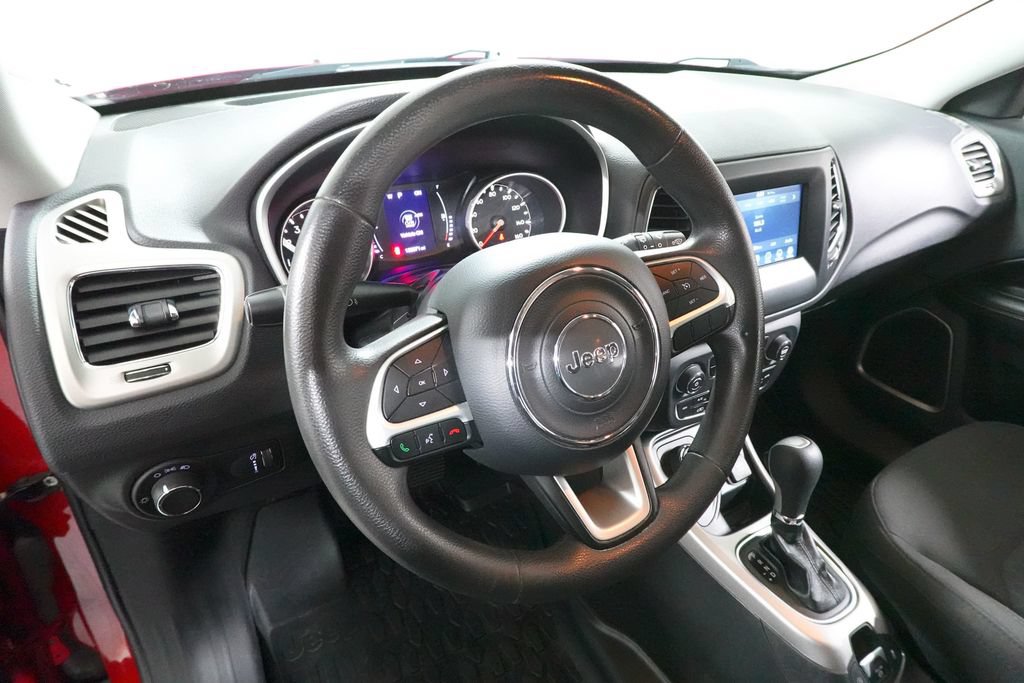 Used 2020 Jeep Compass Sport AWD/4WD image 27