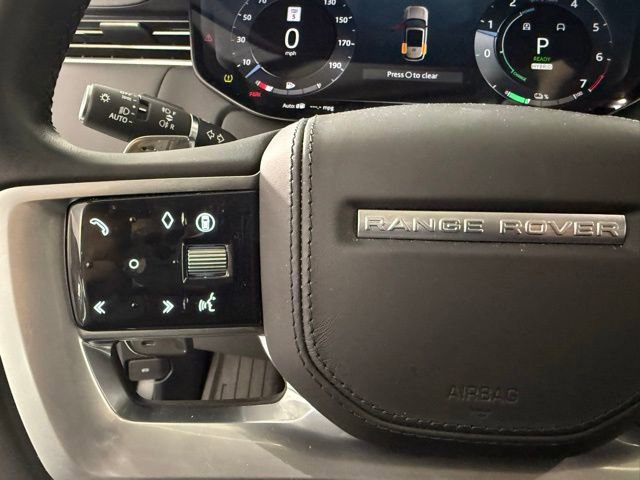 Used 2025 Land Rover Range Rover SE image 19