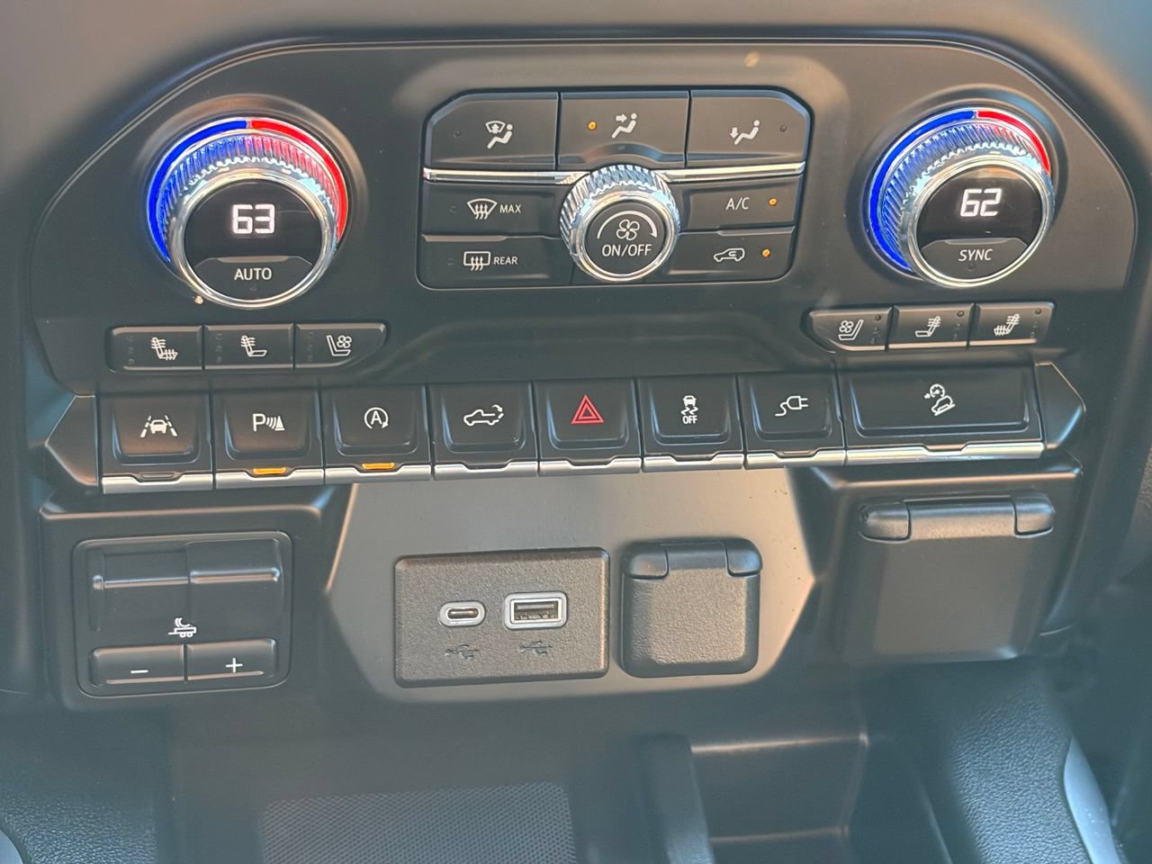 Used 2021 GMC Sierra 1500 AT4 w/ AT4 Value Package AWD/4WD image 24
