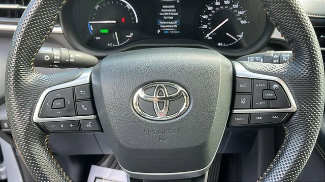 Certified 2024 Toyota Sienna XLE Woodland Edition image 11