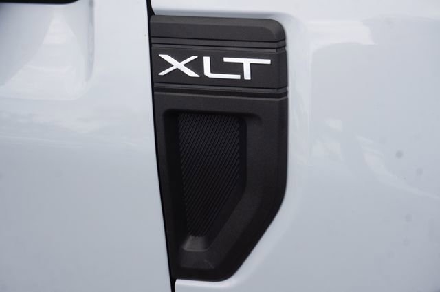 Certified 2025 Ford Maverick XLT w/ XLT Luxury Package AWD/4WD image 35