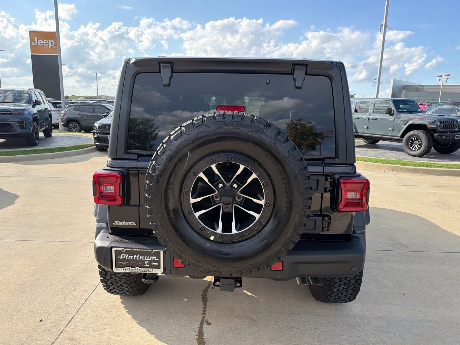New 2027 Jeep Wrangler Unlimited Rubicon 392 AWD/4WD image 4