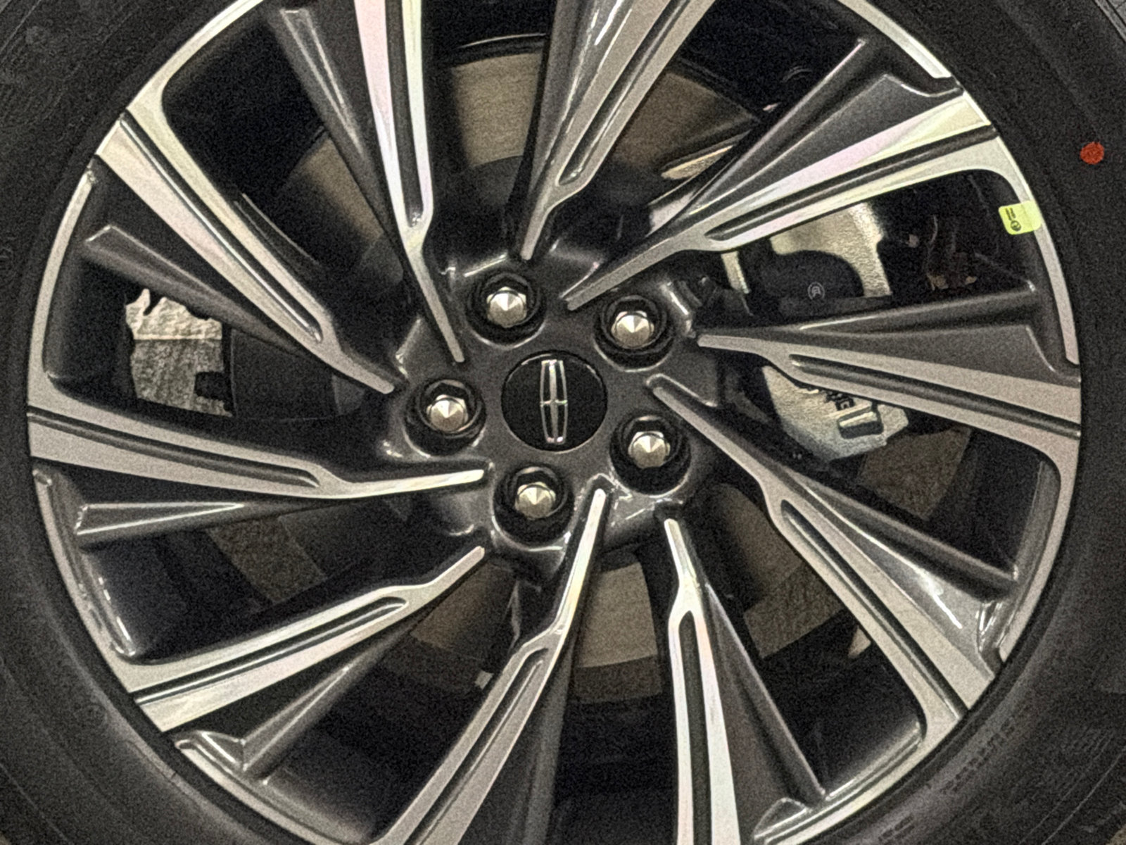 New 2027 Lincoln Aviator AWD image 5
