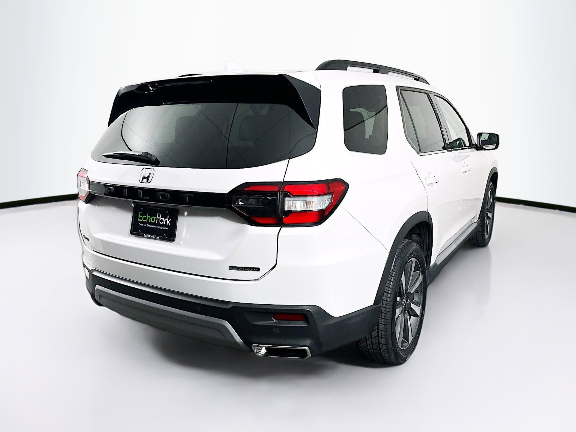 Used 2023 Honda Pilot Touring image 9