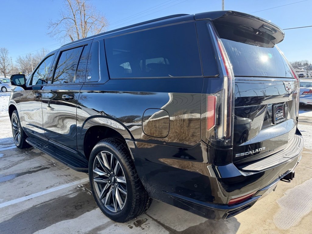 Used 2023 Cadillac Escalade ESV Sport image 5