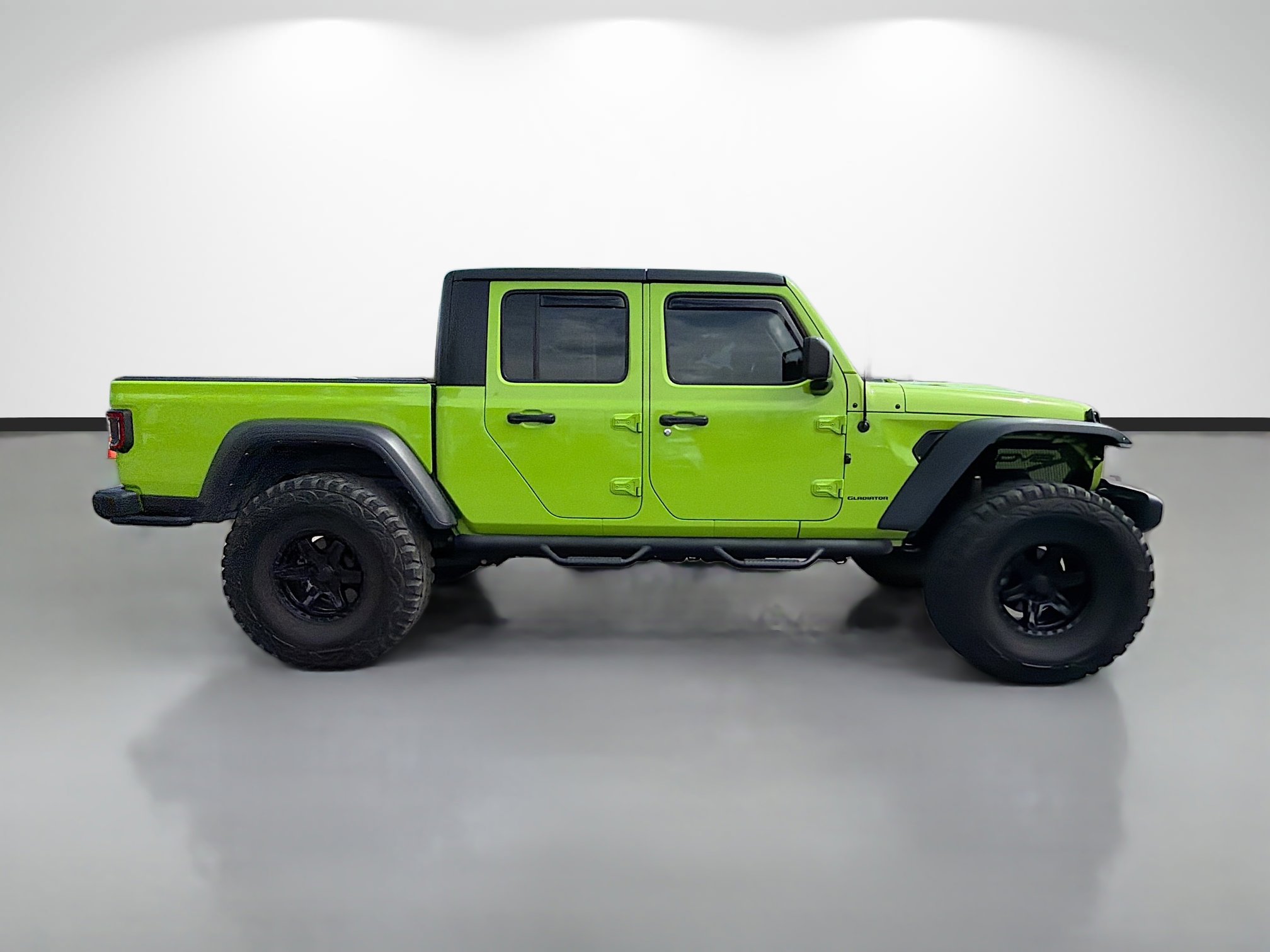 Used 2021 Jeep Gladiator Rubicon w/ Cold Weather Group AWD/4WD image 2