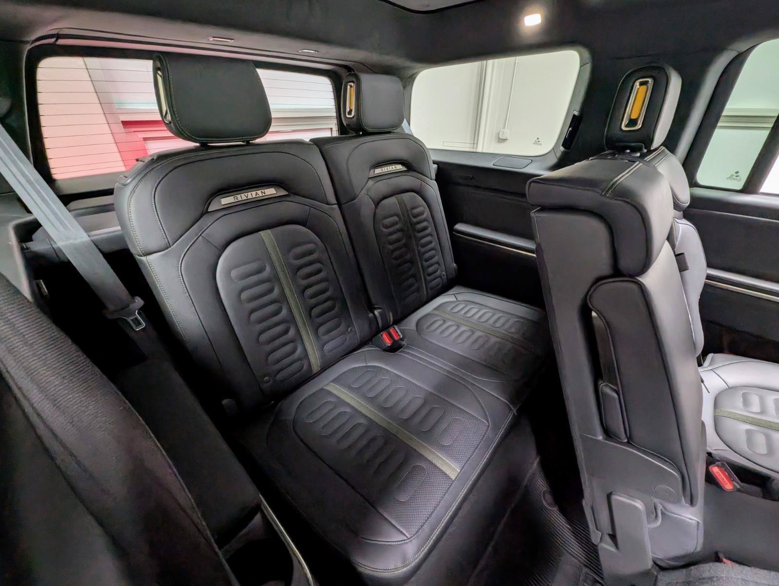 Used 2025 Rivian R1S Adventure AWD/4WD image 34