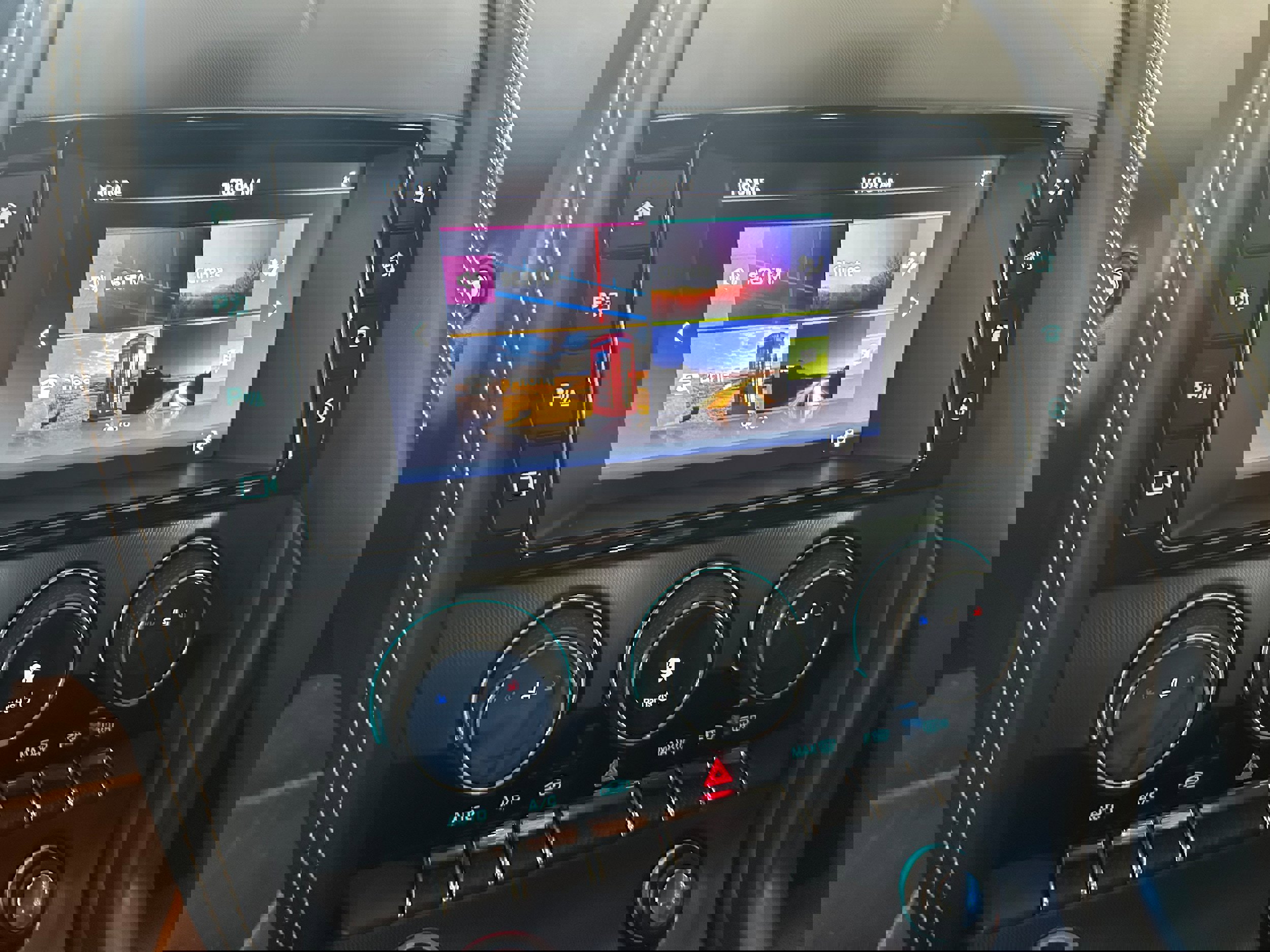 Used 2018 Jaguar F-TYPE R image 7