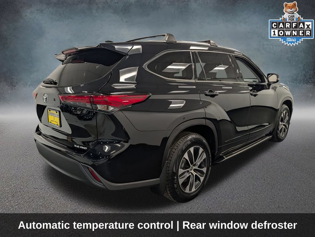 Used 2021 Toyota Highlander XLE AWD/4WD image 5
