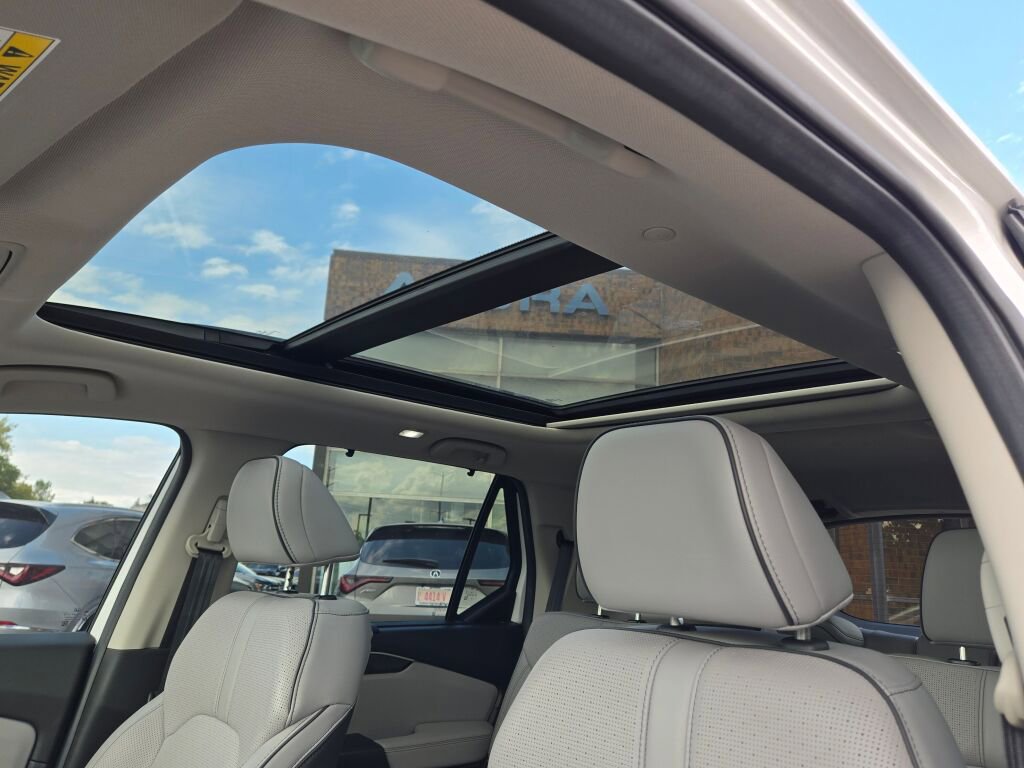 Used 2025 Honda Pilot Elite image 28