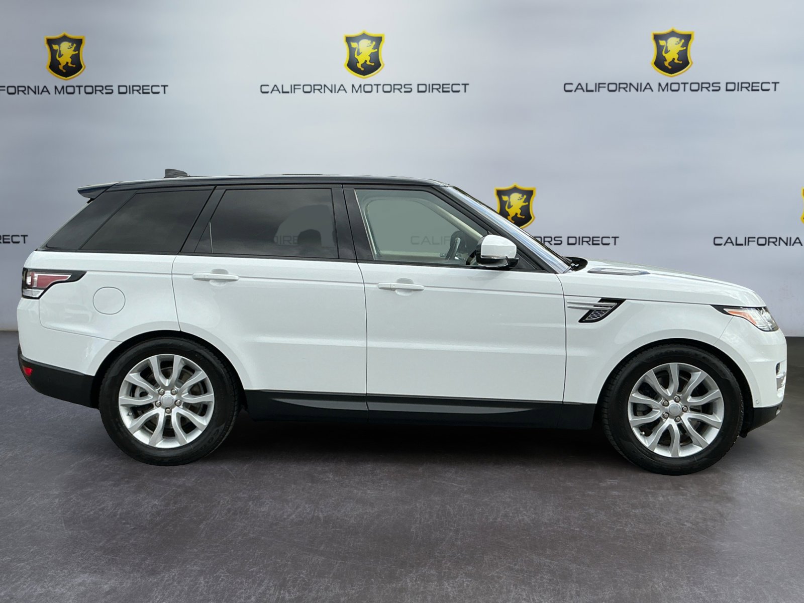 Used 2017 Land Rover Range Rover Sport HSE AWD/4WD image 4