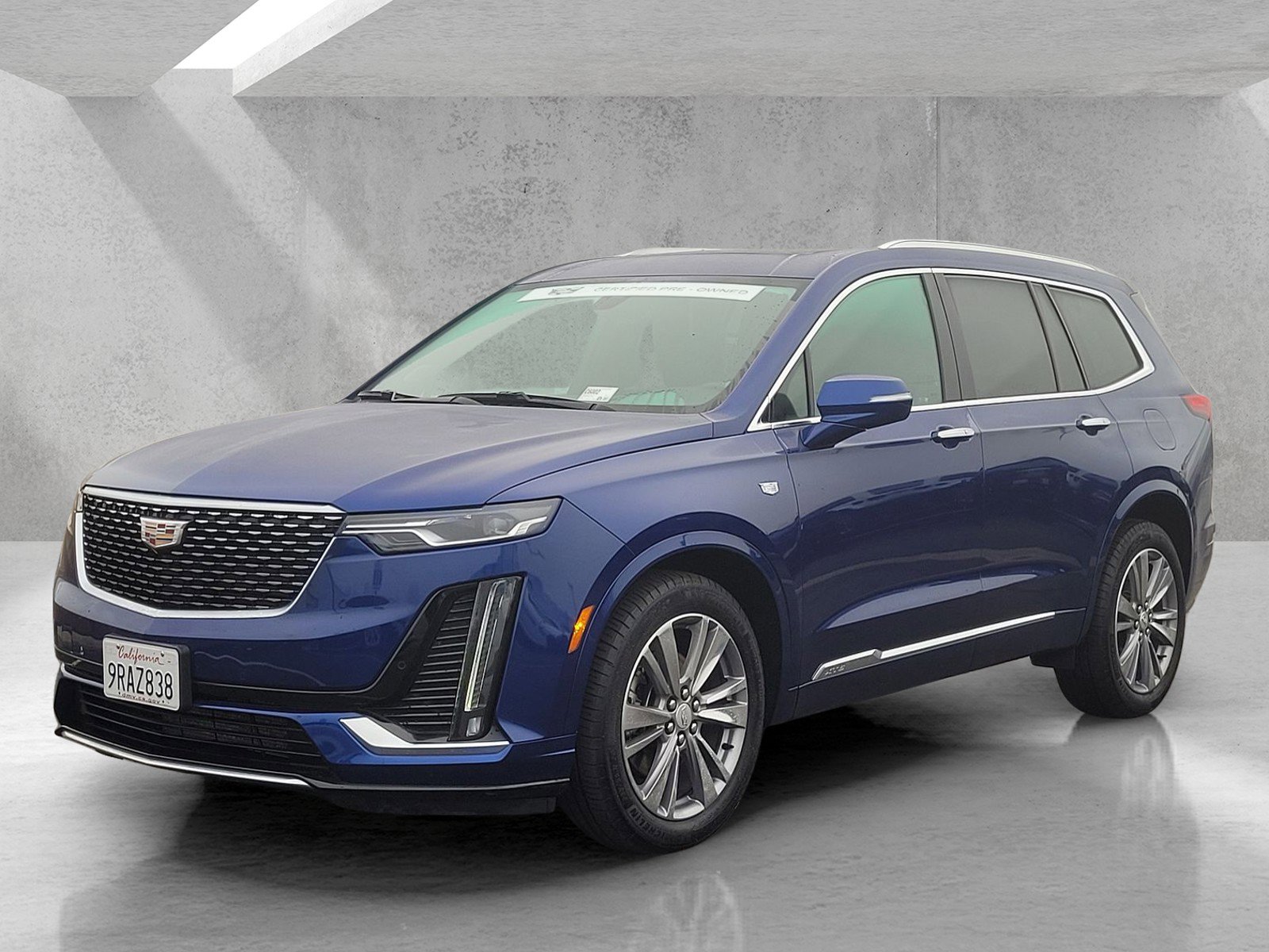 Certified 2025 Cadillac XT6 Premium Luxury image 8