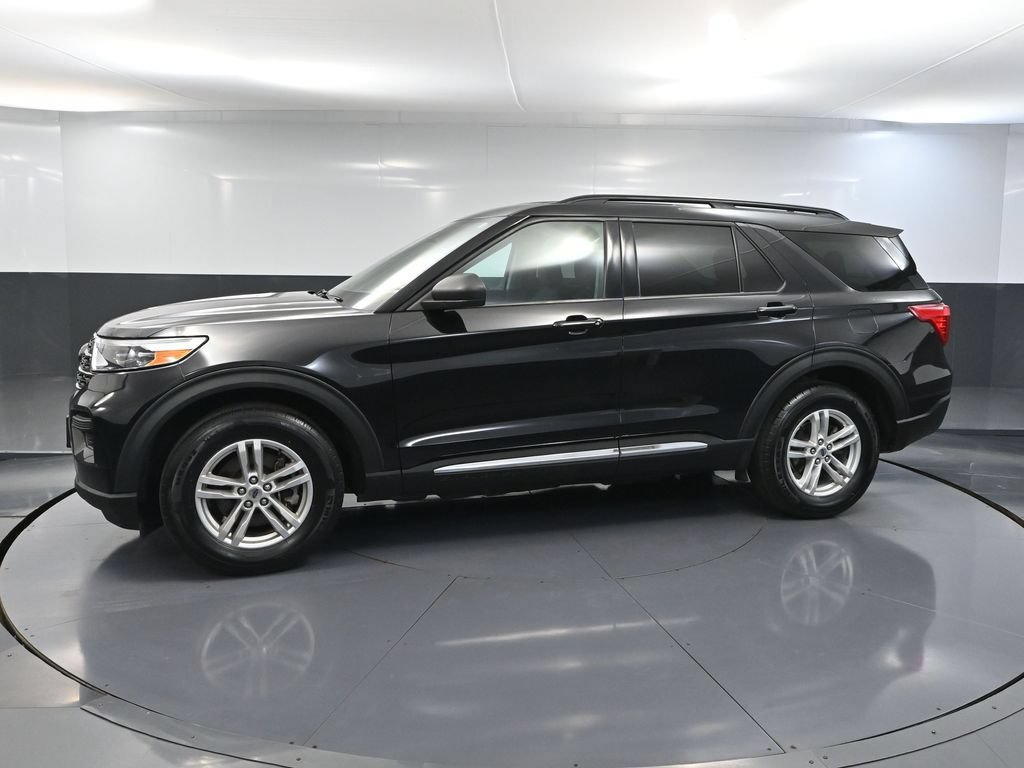 Used 2023 Ford Explorer XLT AWD/4WD image 10
