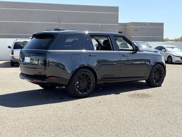 New 2026 Land Rover Range Rover Long Wheelbase SE AWD/4WD image 18