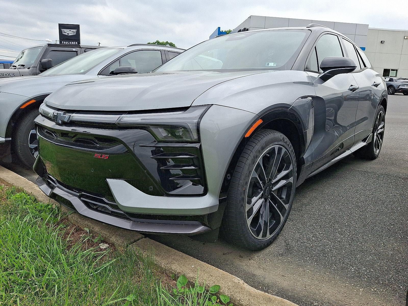 New 2026 Chevrolet Blazer EV SS w/ Performance Package AWD/4WD image 3