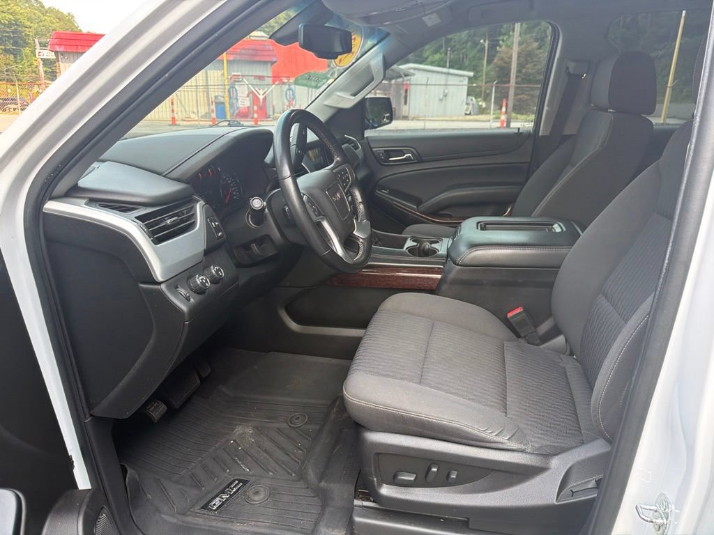 Certified 2020 GMC Yukon XL SLE w/ SLE Value Package AWD/4WD image 8