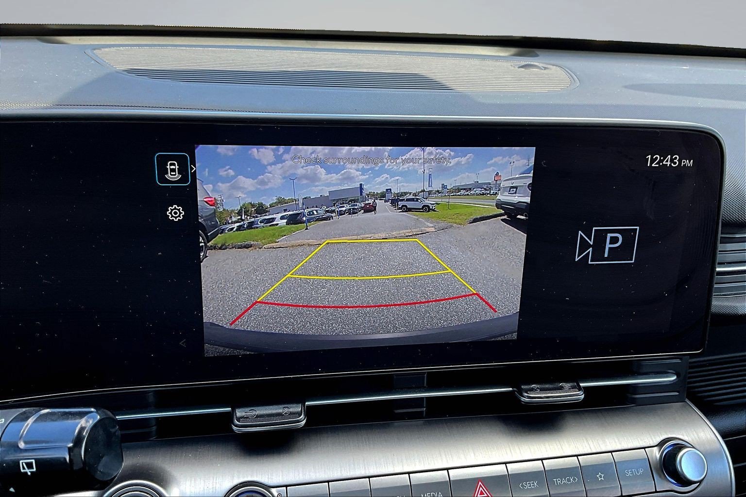 Used 2025 Hyundai Kona SEL FWD image 11