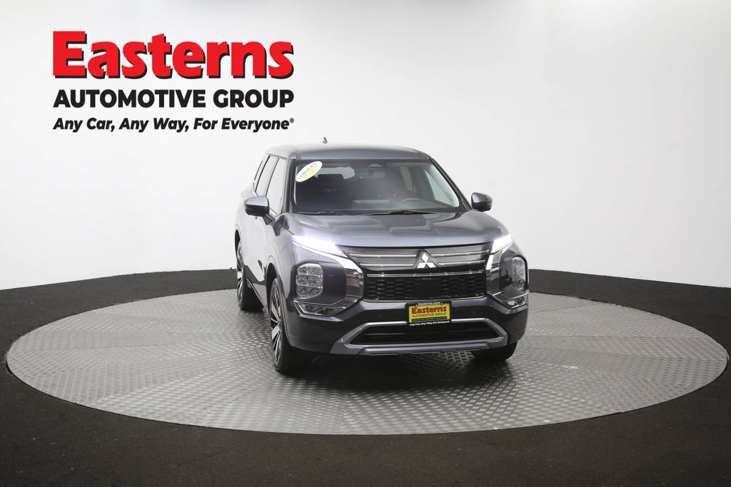 Used 2025 Mitsubishi Outlander SE AWD/4WD image 52