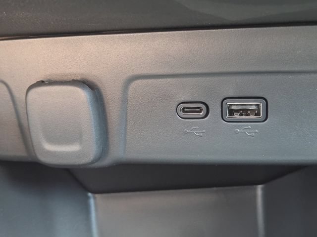 New 2026 Chevrolet Trax LT w/ LT Convenience Package FWD image 27
