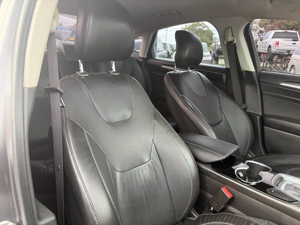 Used 2013 Ford Fusion Titanium FWD image 26