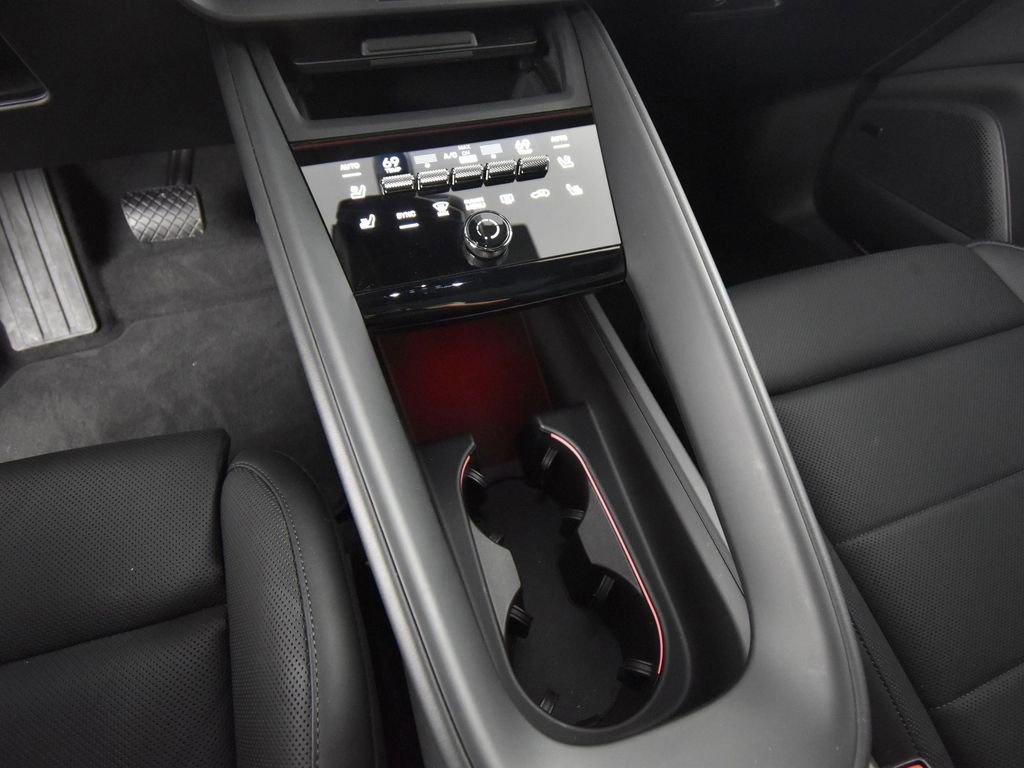 Used 2024 Porsche Macan 4 Electric image 23