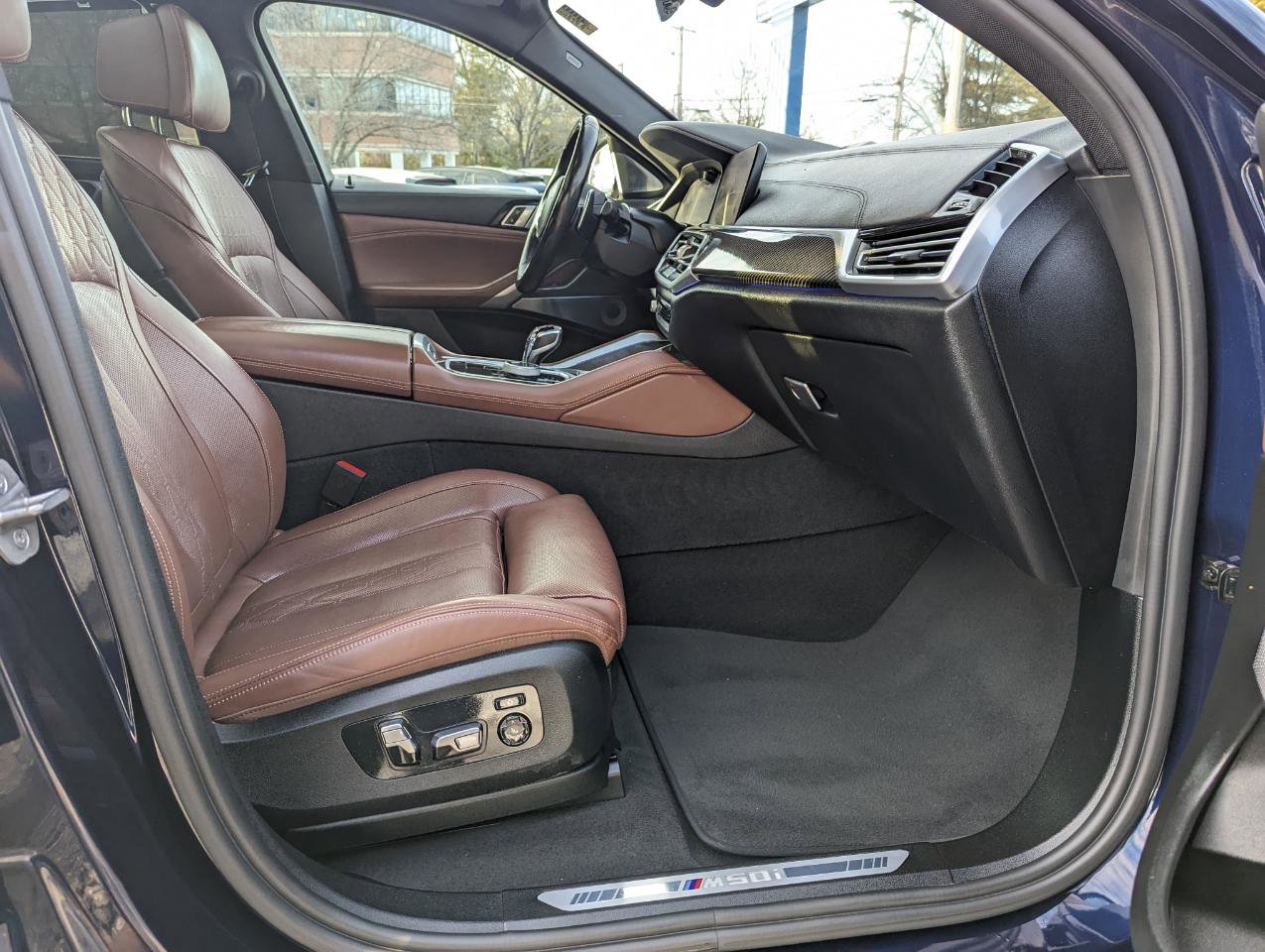Used 2023 BMW X6 M50i w/ Executive Package image 31