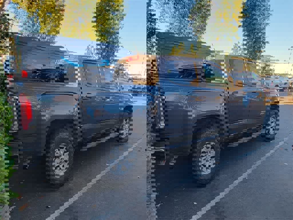 Used 2017 GMC Canyon 2WD Crew Cab w/ Convenience Package image 10