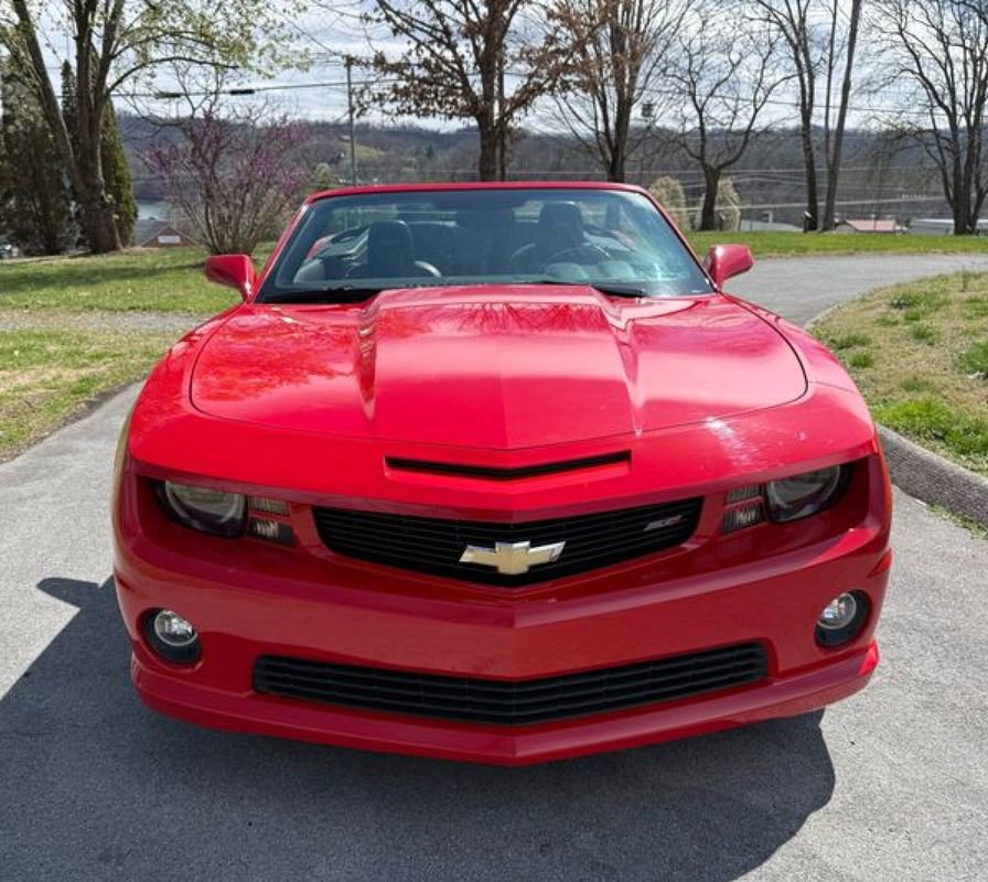 Used 2011 Chevrolet Camaro SS w/ RS Package image 2